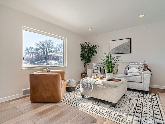 5th image of 1251 W Erb Place
