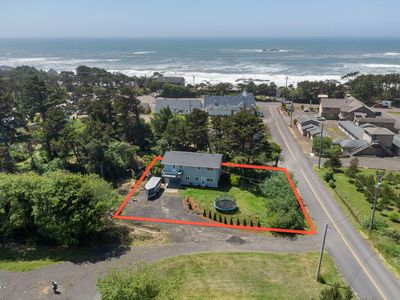 1051 NW Art St, Seal Rock, OR, 97376