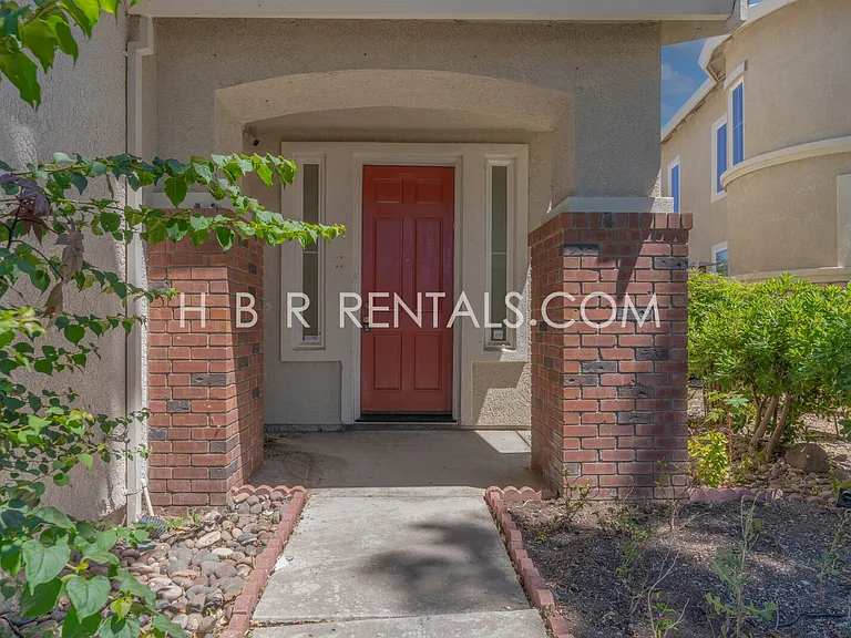 2417 Veneto Ln — Photo 4