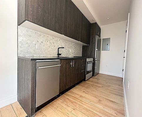 1st image of 564 Saint Johns Pl #515