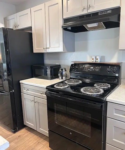 42 Thornton Ave — Photo 4