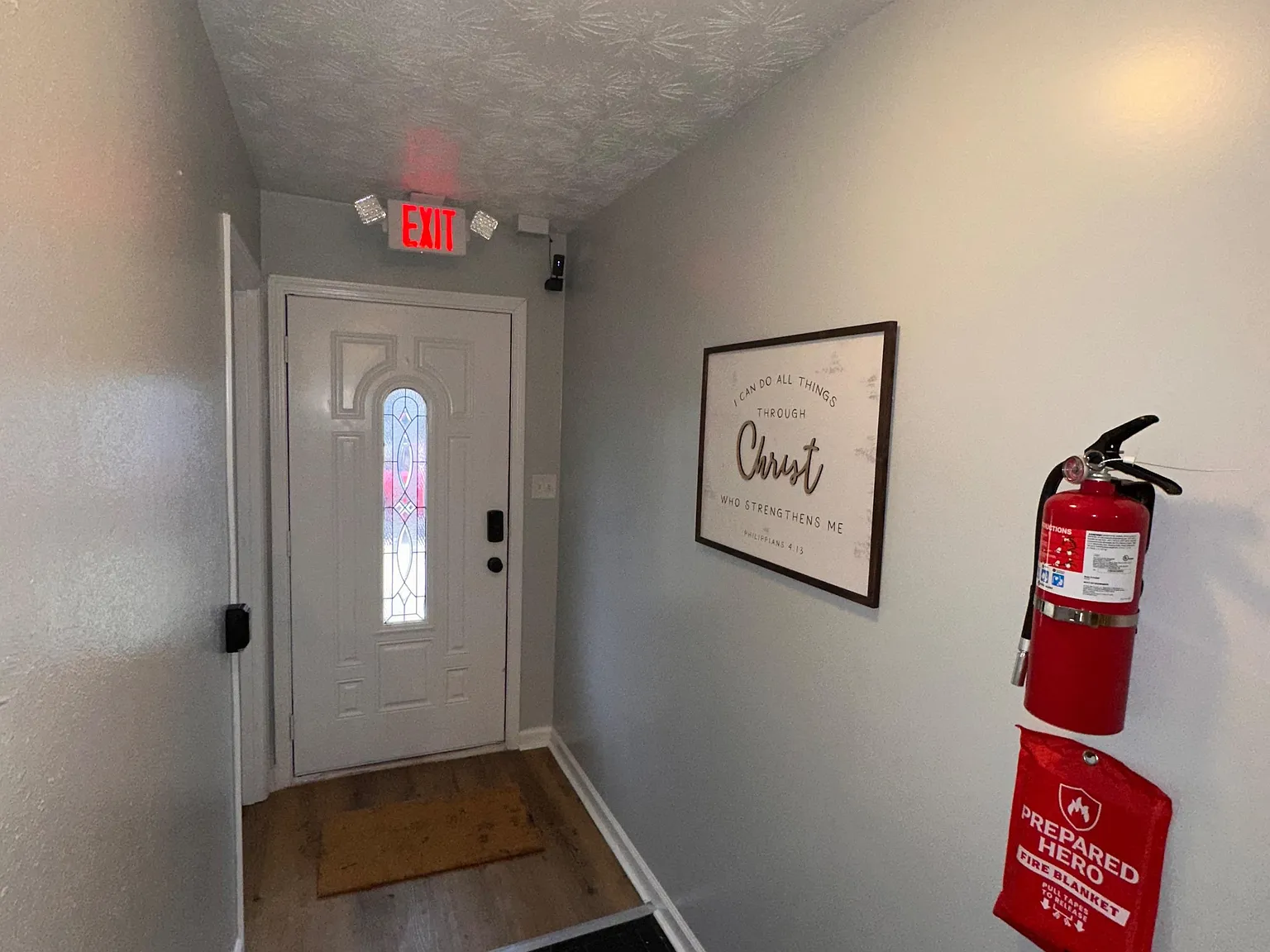 4 bed, 2.0 bath, 1200 sqft, $776 — Photo 2