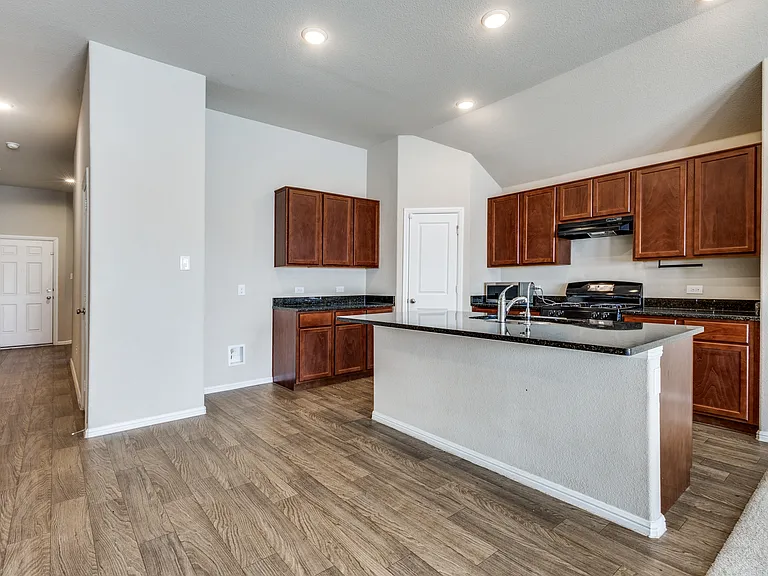 6020 Halton Dr — Photo 8