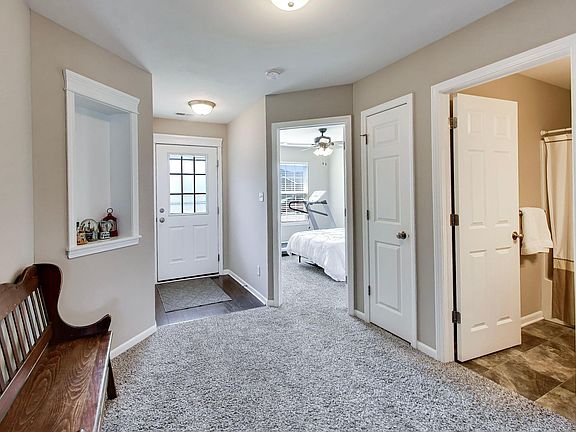 4th image of 10224 Pickett Way