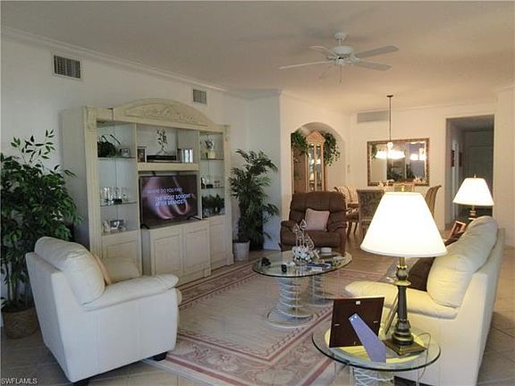 2nd image of 3982 Bishopwood Ct W Unit 101