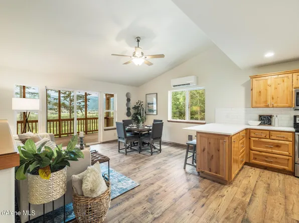 9549 E Discovery Point Trl, Coeur D Alene, ID 83814