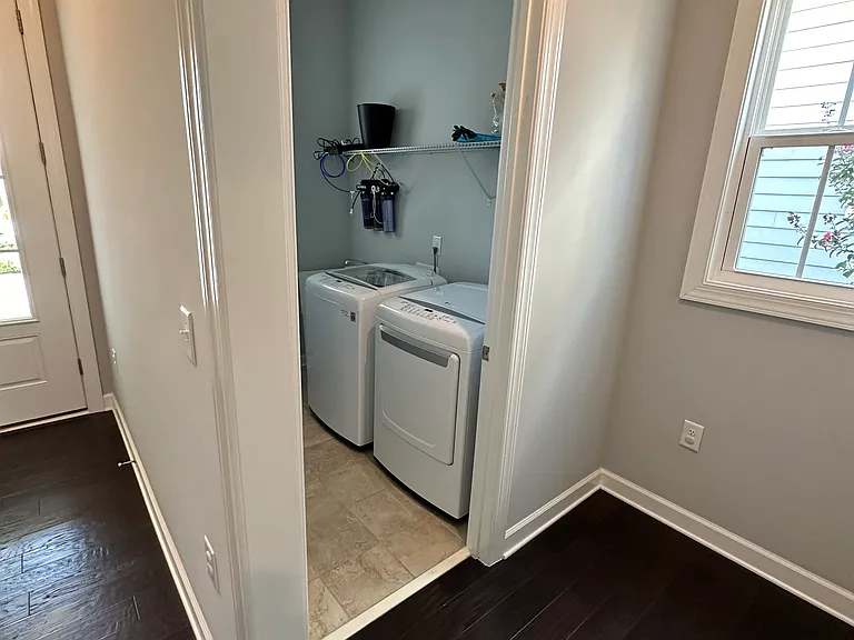 405 Old Dairy Dr — Photo 2