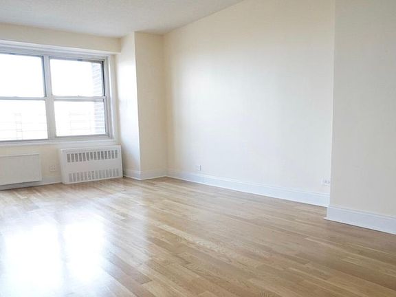 4th image of 81 Riverdale Ave #6J