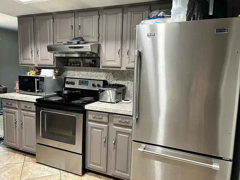 2713 Constitution Ave — Photo 10
