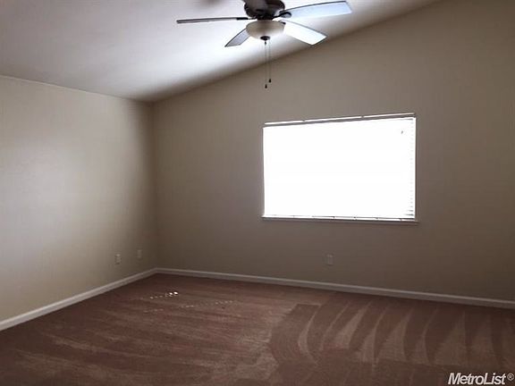 5th image of 10882 Arrowood Dr