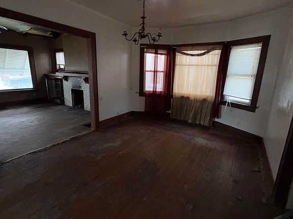 5th image of 1334 N Edward St