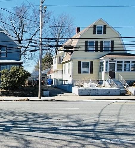 1st image of 1123 S Broadway