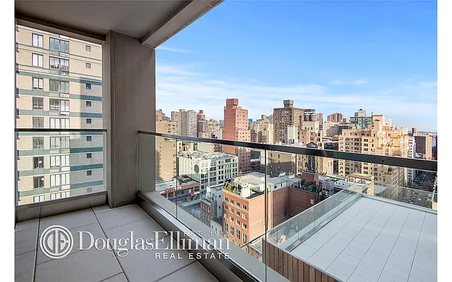 Rented by Douglas Elliman | media 15