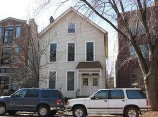 933 W George St, Chicago, IL 60657