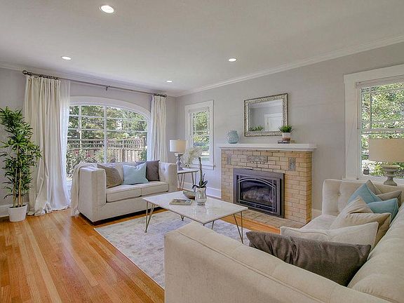 2nd image of 408 Los Gatos Blvd