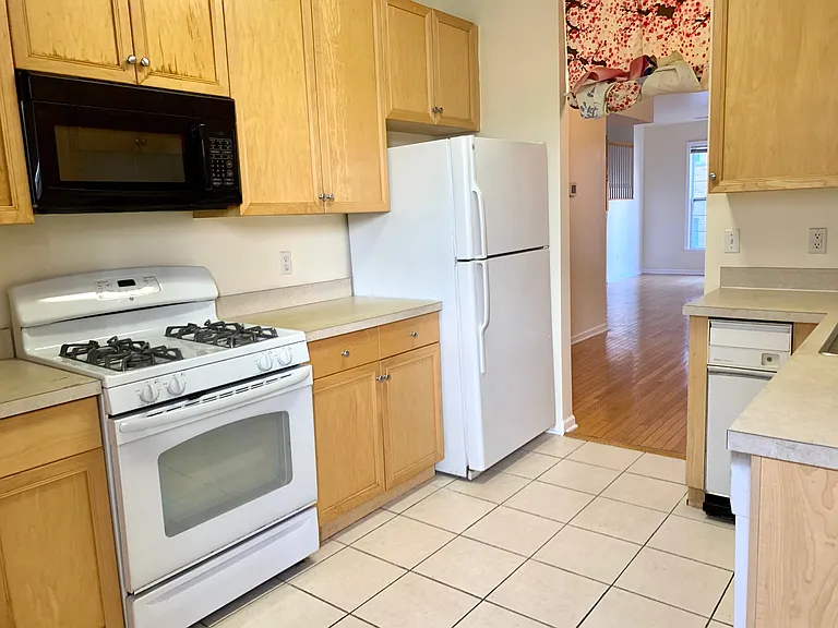 200 Dey St #237 — Photo 4