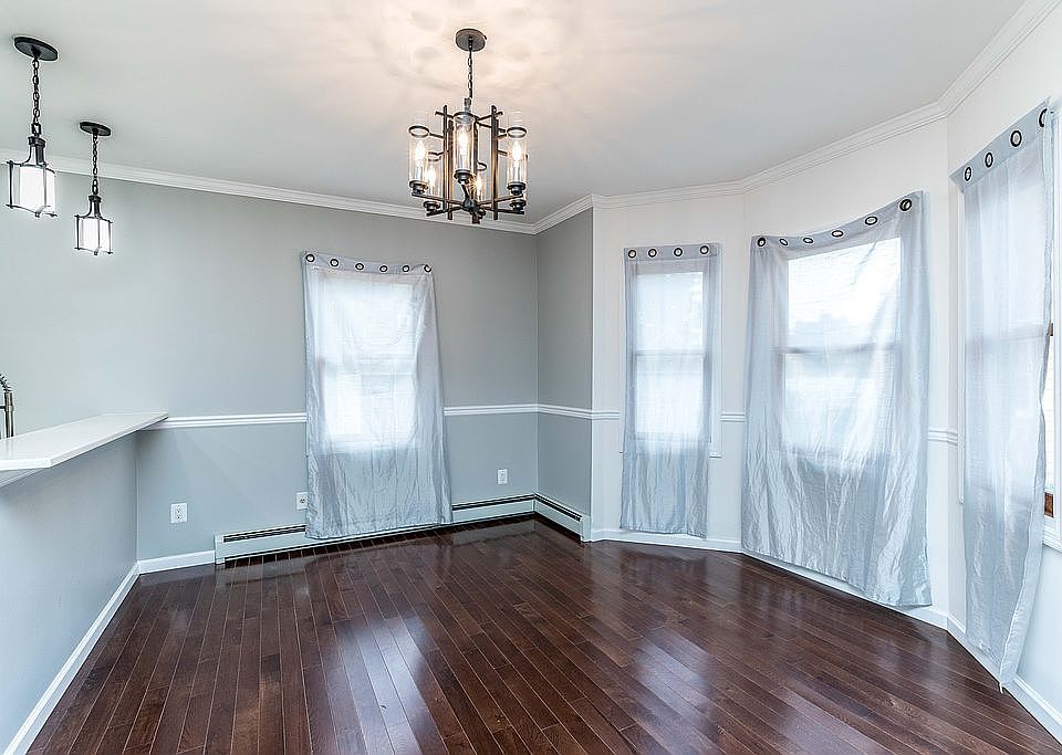 1st image of 18 Bagley Ave