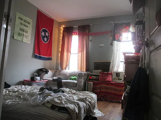 Rented by Prime Square Realty | media 29