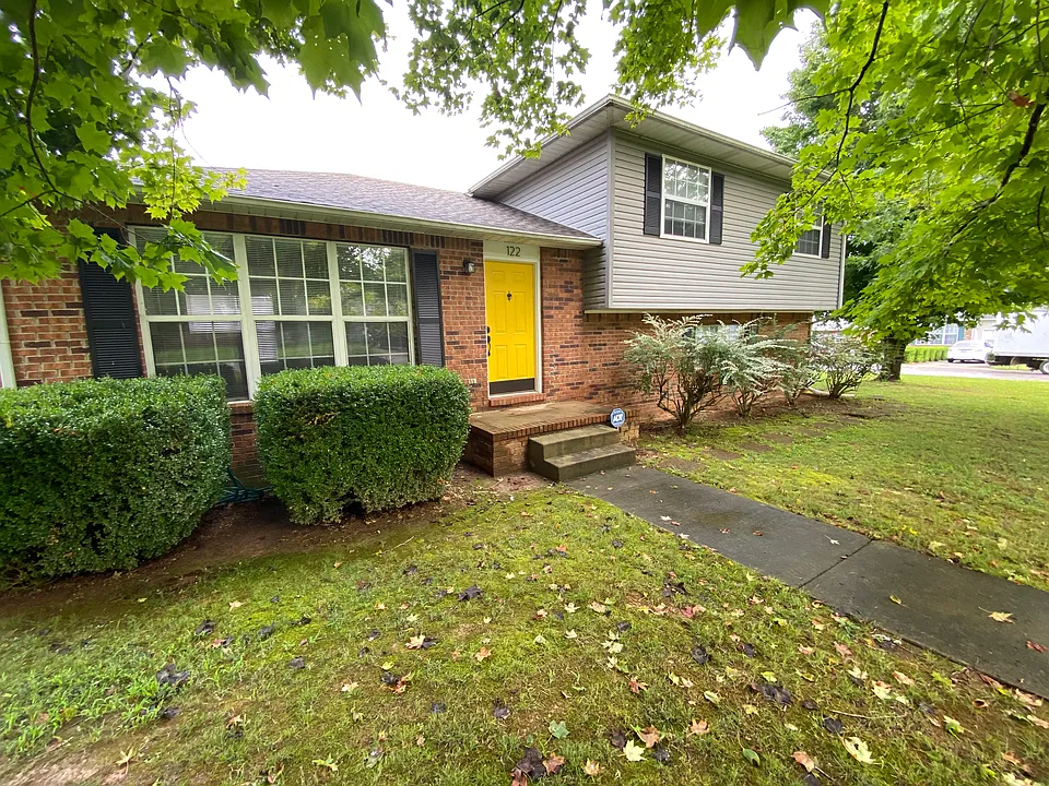 122 Oak Tree Dr