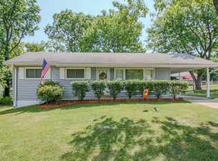 1418 Windward Ridge Dr, Saint Louis, MO 63127