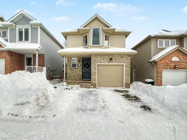 851 Butternut Ave, Waterloo, ON N2V 2M4