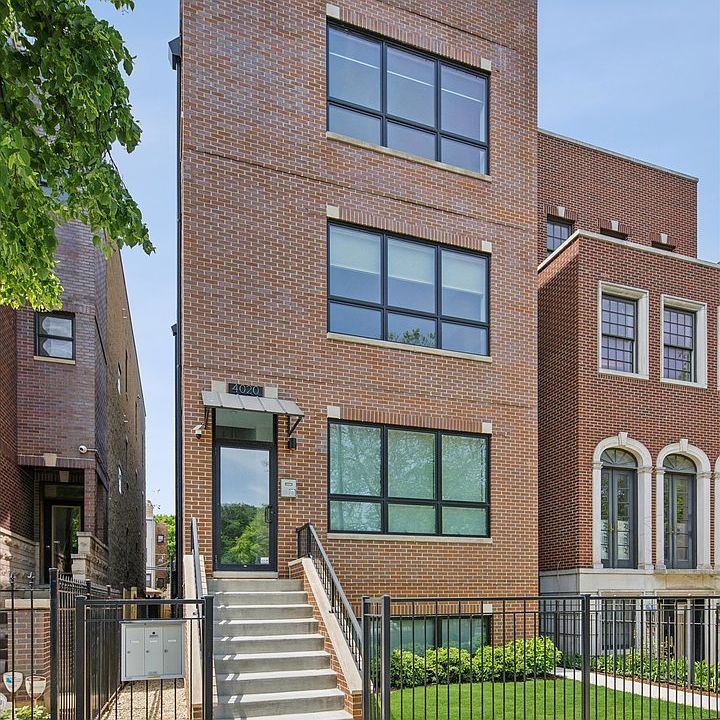 1st image of 4020 N California Ave #3