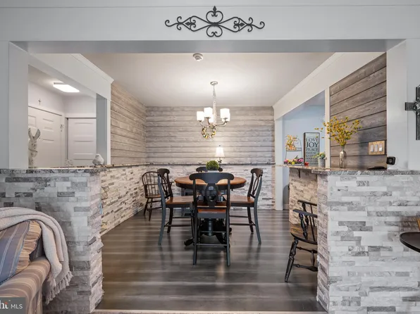 6 Josiah Bartlett Bldg, Blackwood, NJ 08012