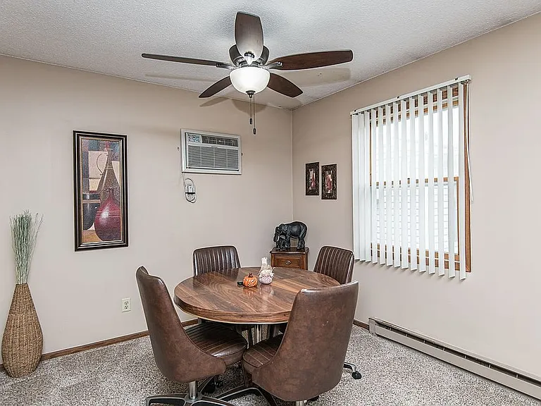 West Willow Apartments — Photo 10
