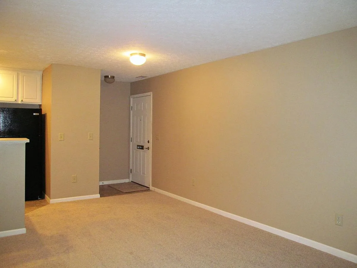 1 bed, 702 sqft, $1,075 — Photo 2