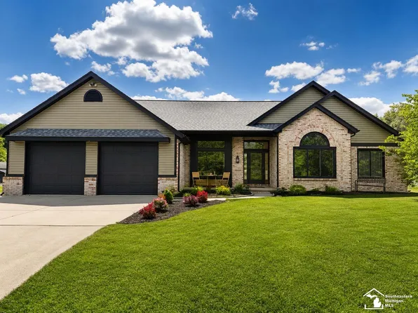 3570 Summerfield Rd, Petersburg, MI 49270