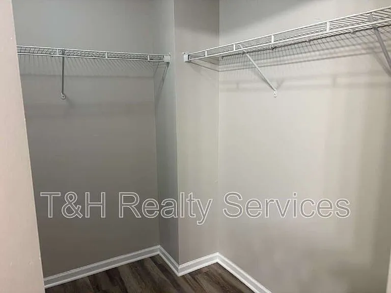 7952 Amadeus Dr — Photo 20