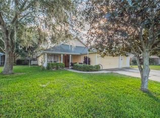 2708 Bayview Dr, Eustis, FL 32726