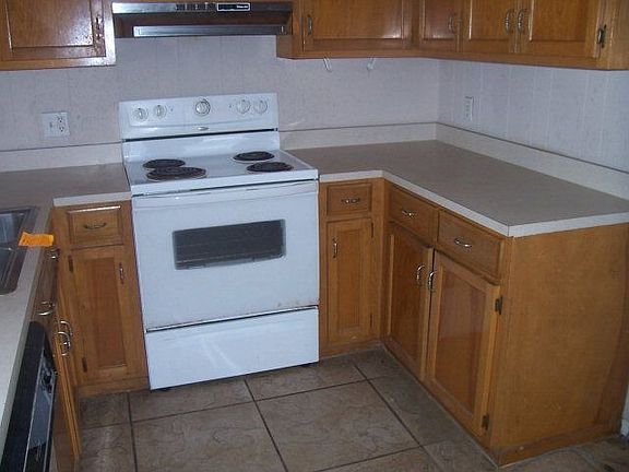 2nd image of 1236 W Beach Blvd