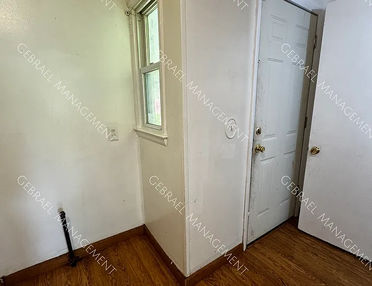 3201 Woodrow Ave — Photo 17