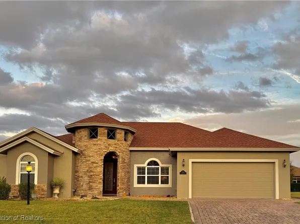 5012 Friars Cove St, Sebring, FL 33872