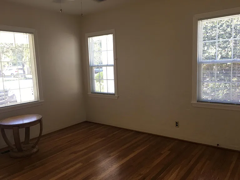 855 Poplar St — Photo 10