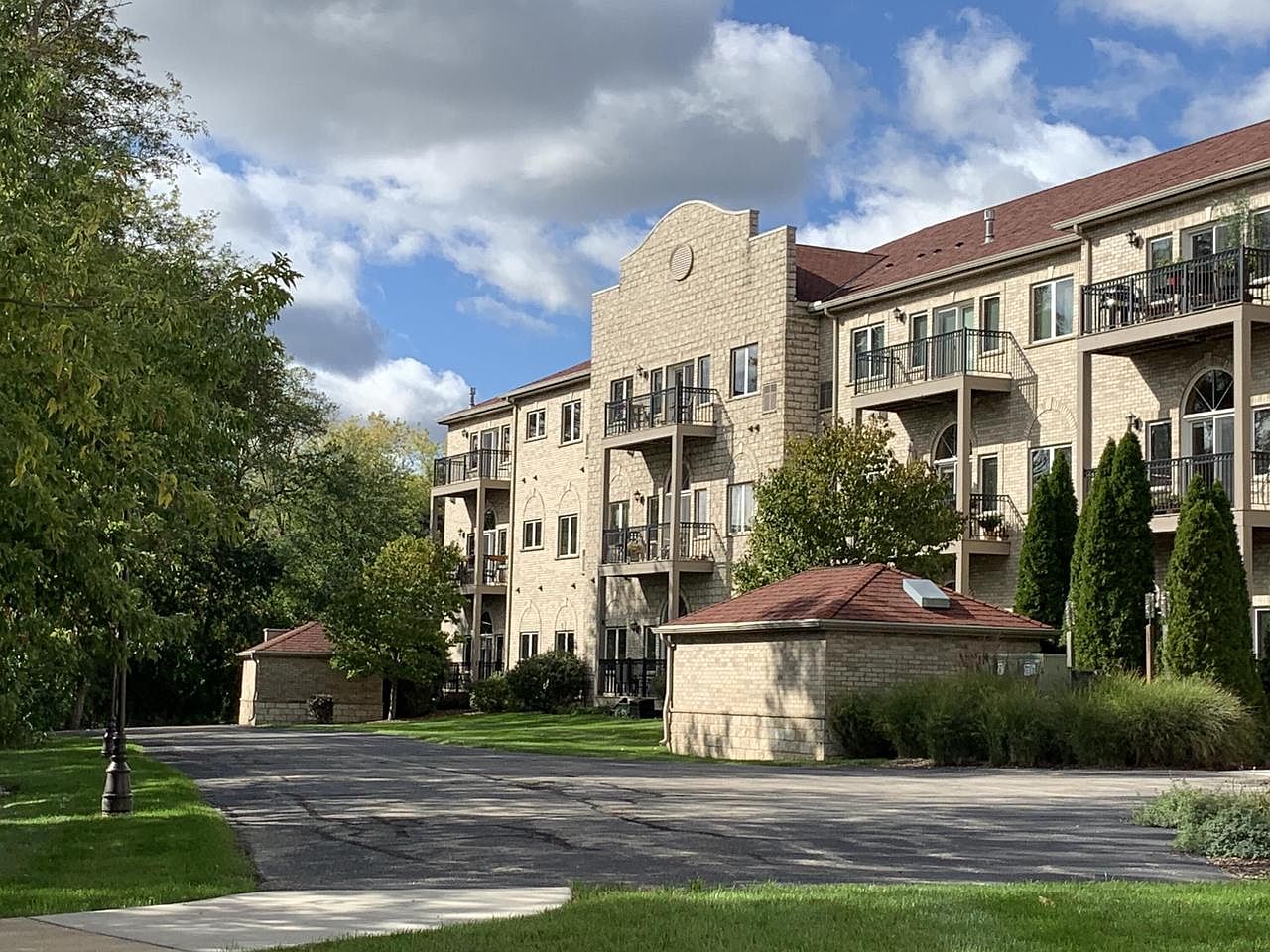 N51W34861 Wisconsin AVENUE UNIT 2117, Okauchee, WI 53069 Zillow