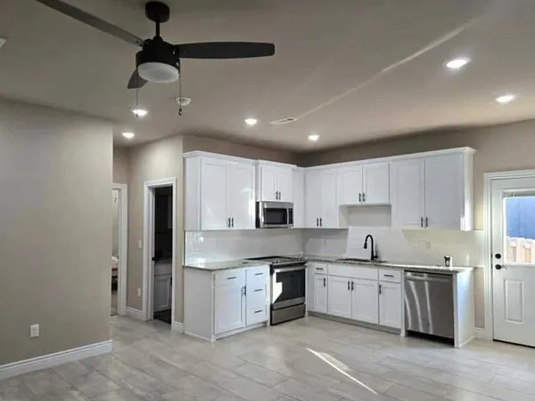 2616 N Justin Dr #B — Photo 5