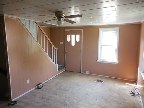 5th image of 10301 Aster St