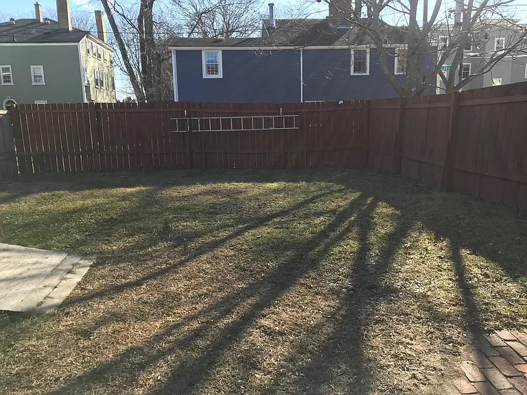 41 English St — Photo 13