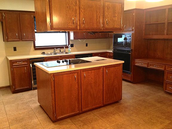 KITCHEN VIEW 1