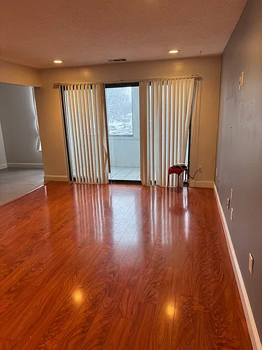 16 Shrewsbury Green Dr #I Photo 1