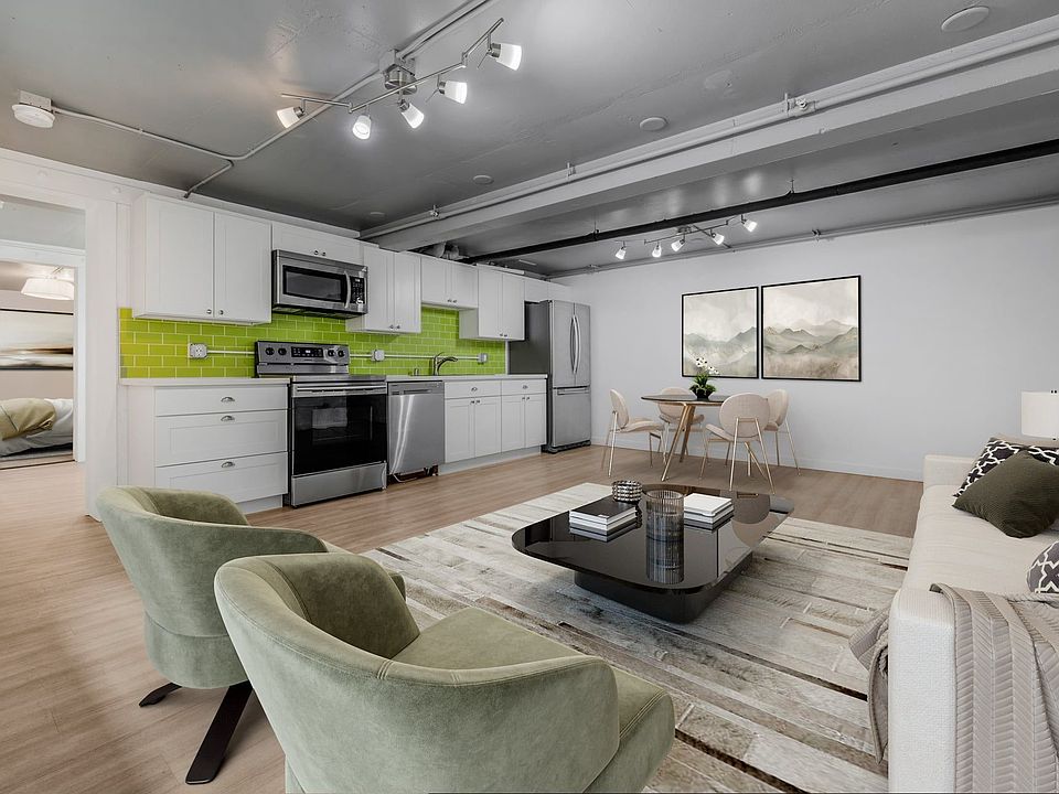1st image of 401 Harvard Ave E #9