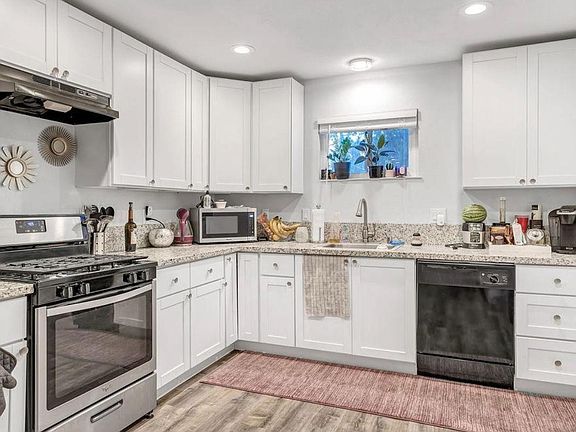 5th image of 2711 F St #8