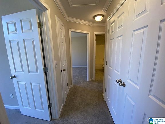 5th image of 96 Parkwood Dr