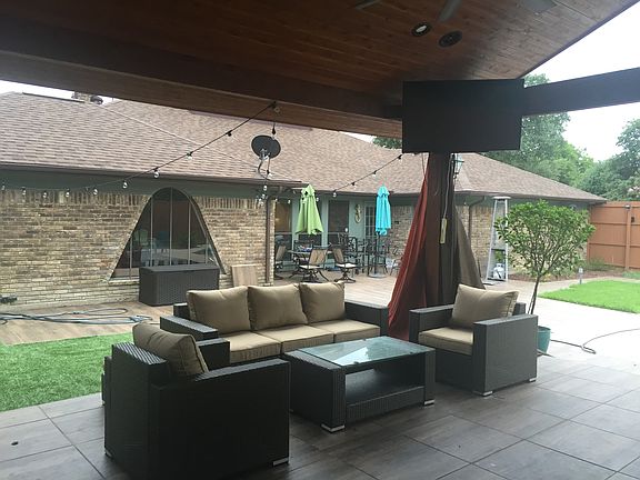 Outdoor Kitchen