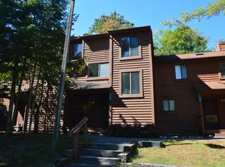 535 Big Egypt Rd, Bushkill, PA 18324