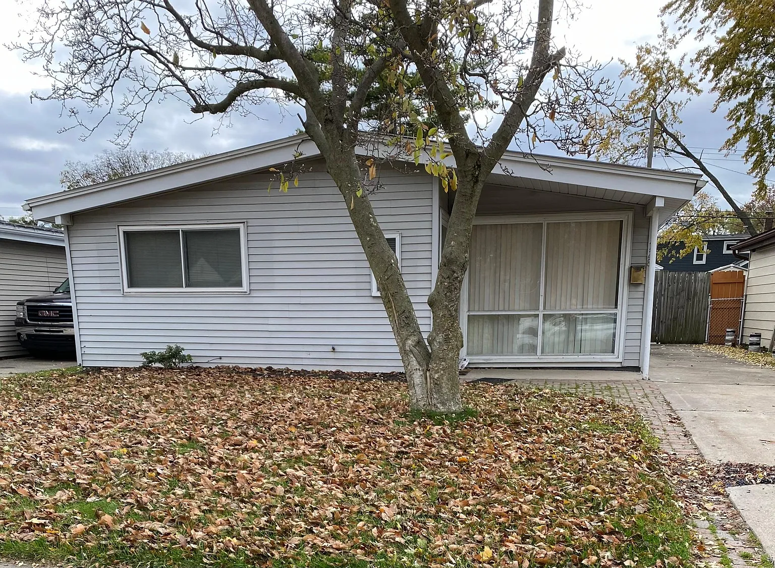 1728 E Milton Ave photo 1