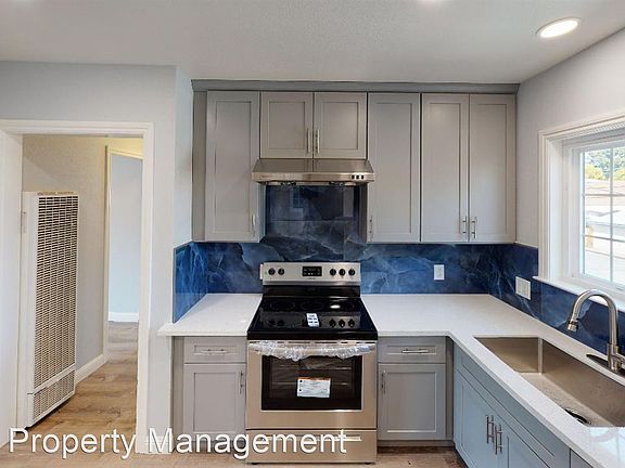 4th image of 1299 Parkington Ave #3