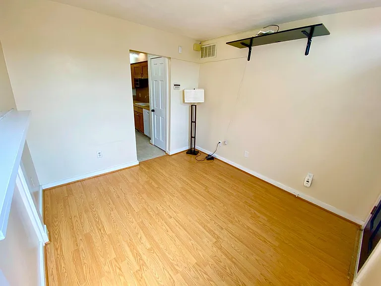 666 Melvin Dr — Photo 4